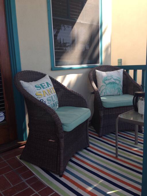 Relaxing front patio