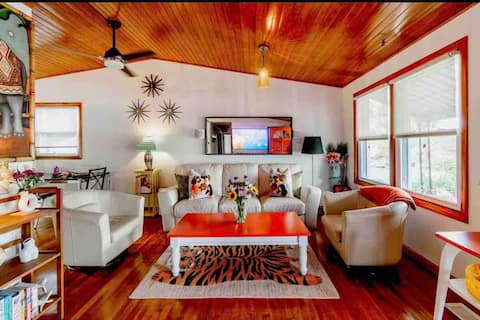 Beautiful Sunny 1 bedroom Home In Charlottesville