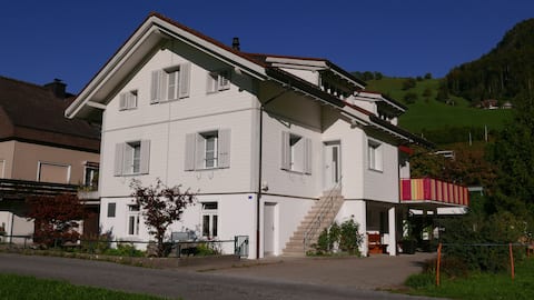 Top Airbnb: Giswil, Sandra's Flat, whole apartment with a view in Obwalden