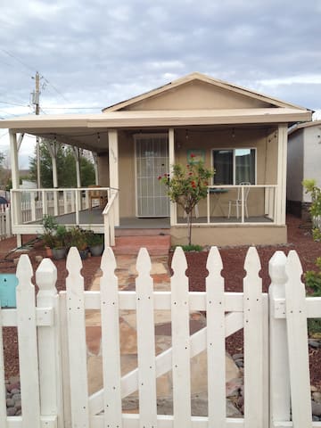 Corner Cottage