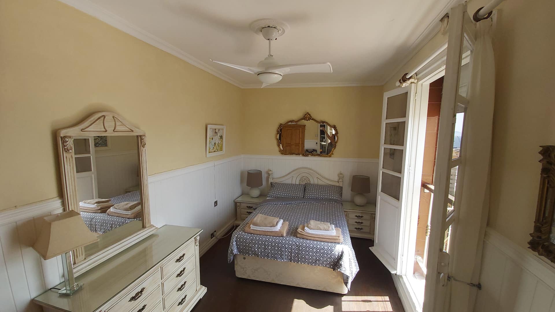 Cosy 2 bedroom apartment with spectacular views
