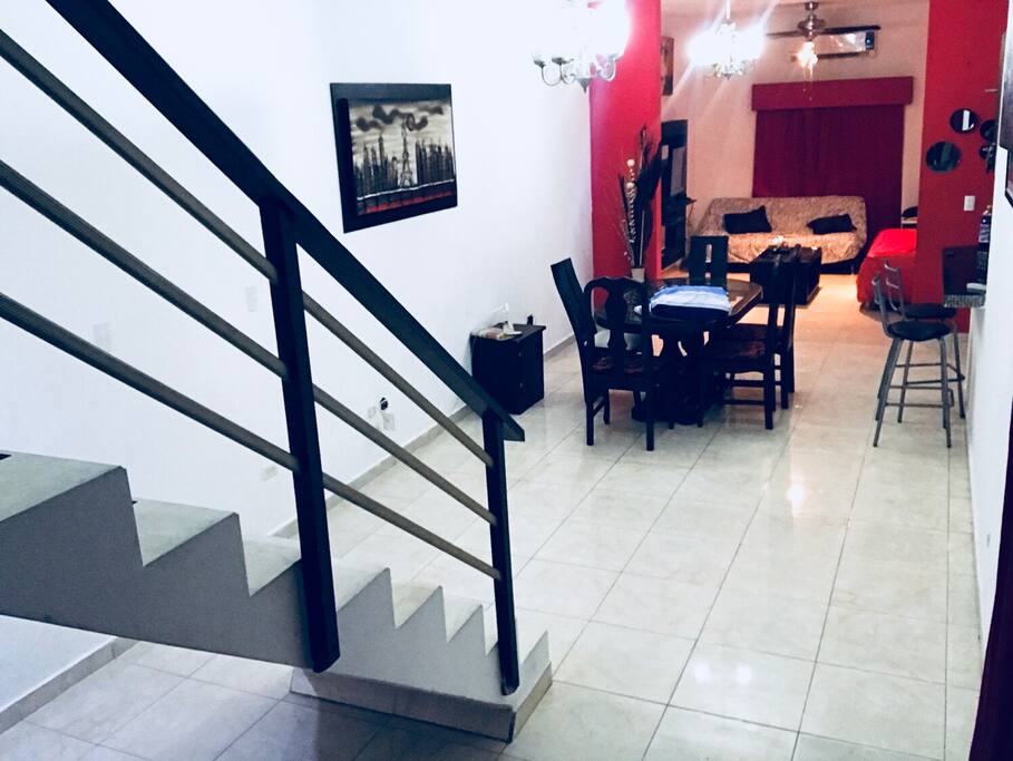 Aire acondicionado en toda la casa comedor y sala