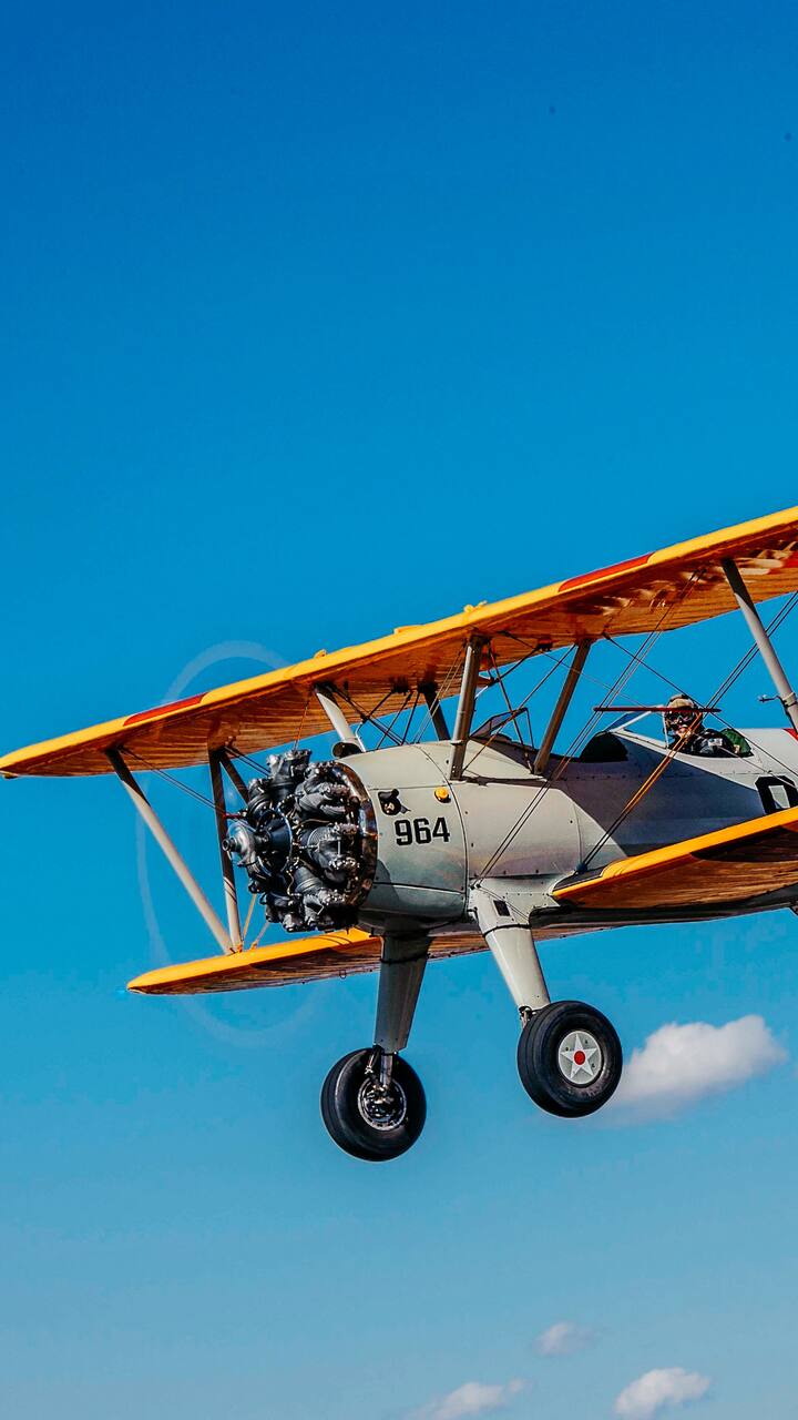 FLIGHT LESSON IN OPEN COCKPIT BIPLANE - Airbnb