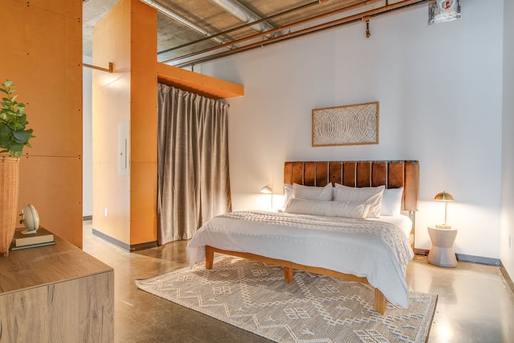 เตียงขนาดคิงไซส์ที่อบอุ่น! 
ใบอนุญาต #2019051656