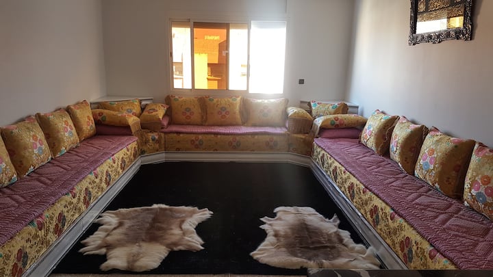 Moroccan style living room with 55" TV more than 3000 Channel