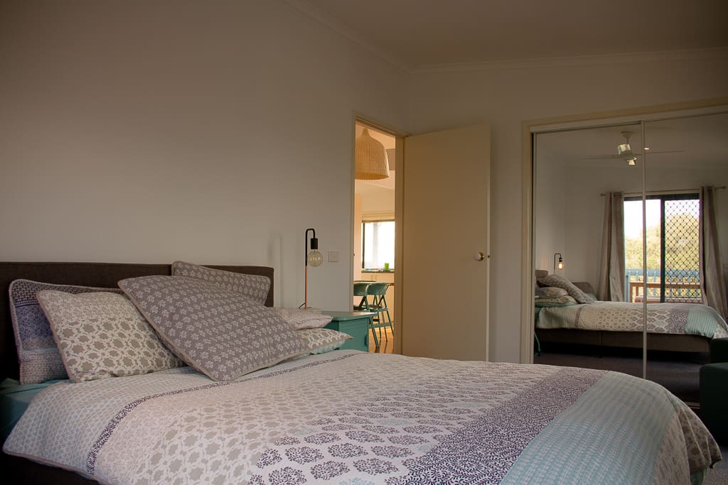 Master Bedroom Queen Bed