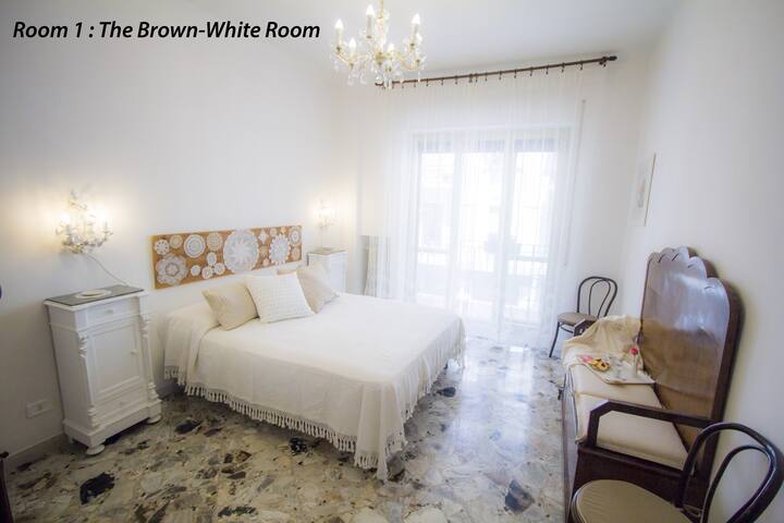 BARI GRAND CENTRAL APARTMENT – JACUZZI – FREE WIFI gallery image 4