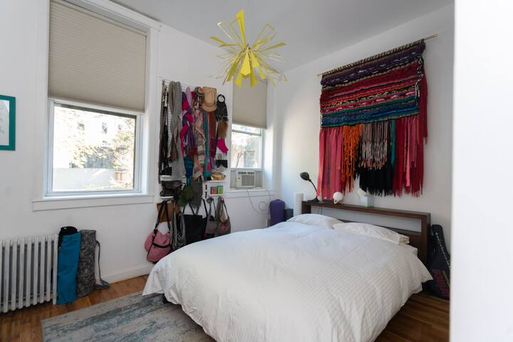 Sunlit 1 bedroom apt: Williamsburg, Brooklyn - Apartments ...