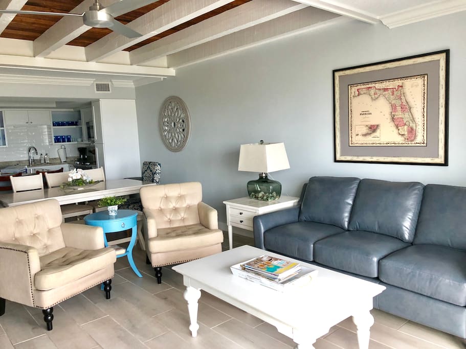 Living room with Direct Access to the Atlantic Ocean