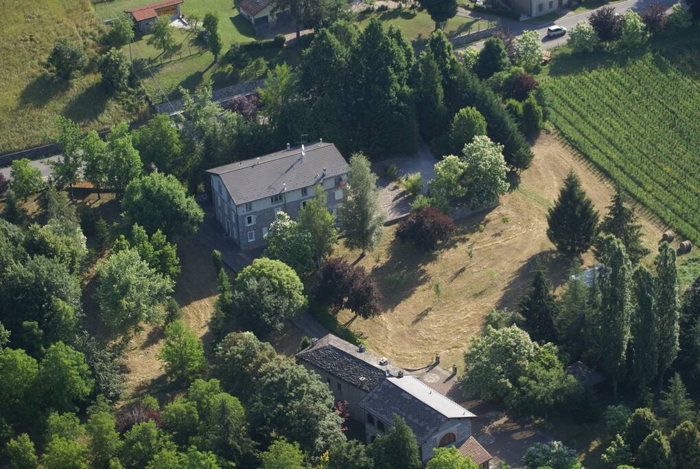 Complesso case di sasso della tenuta