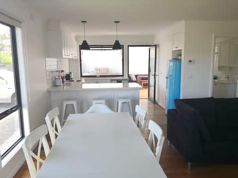 Portarlington Beach House (Great for Families)