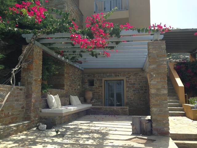 Andros Greek Villa by the sea gallery image 4