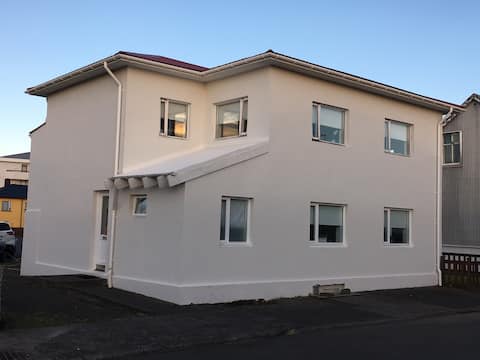 CasaBlanca Keflavík Apt ground floor