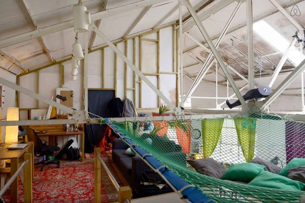 Communal desk space and net!