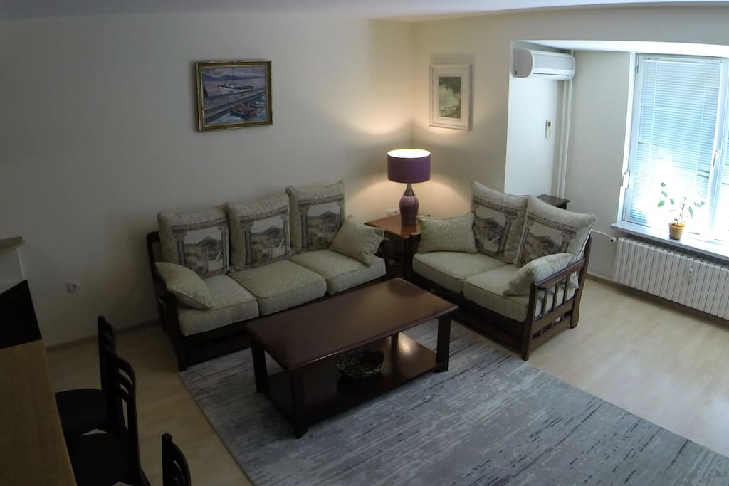 Living room (from entrance)