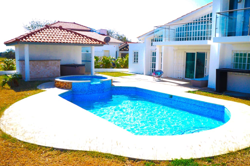 Pool with mini-pool for kids and grown-ups