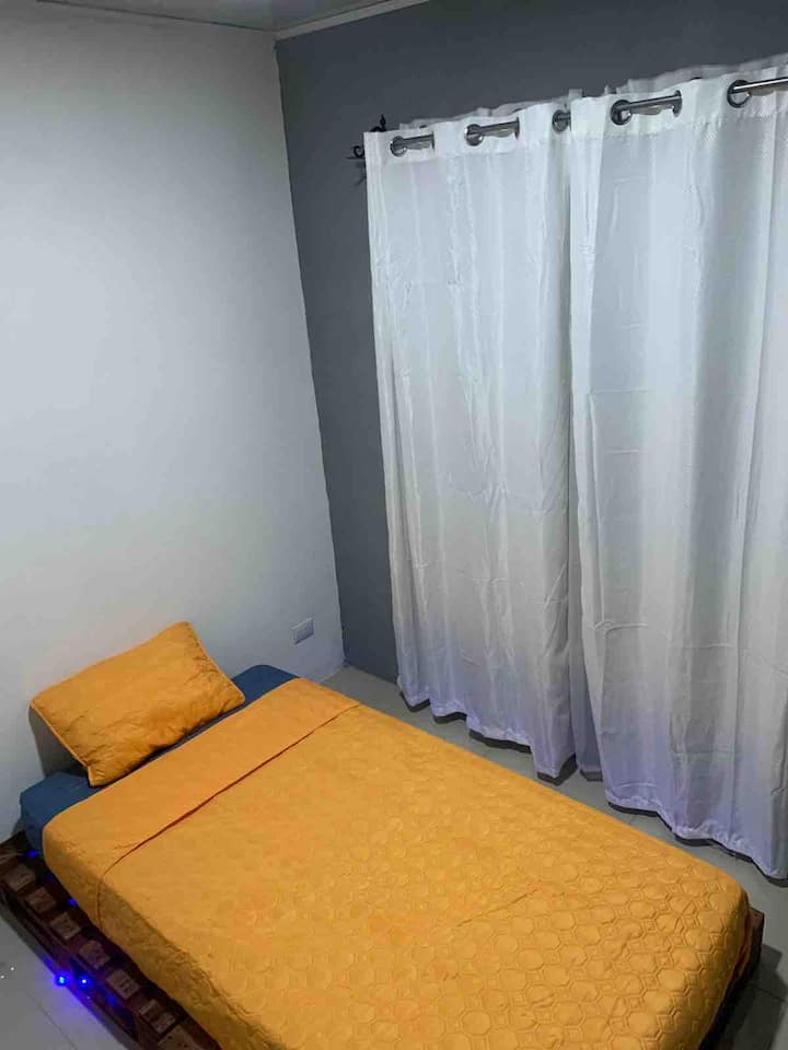 غرفة النوم 1