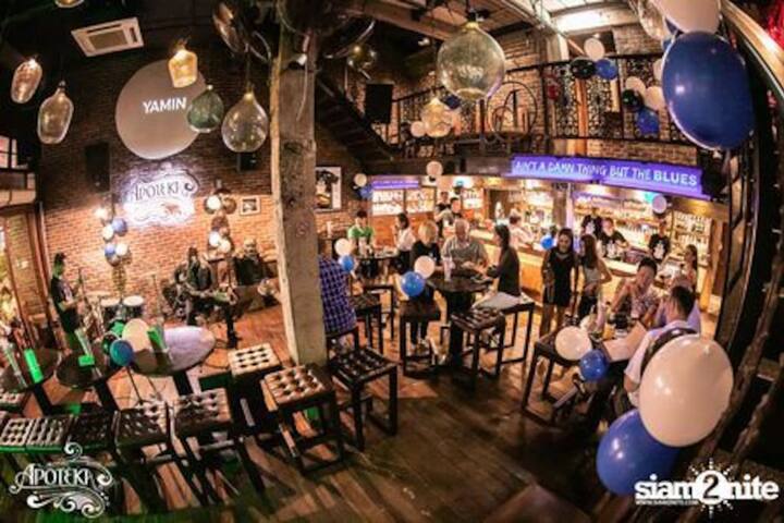 CENTRAL RENOVATED SOI 11 NANA (B)TS DAILY CLEANING gallery image 2