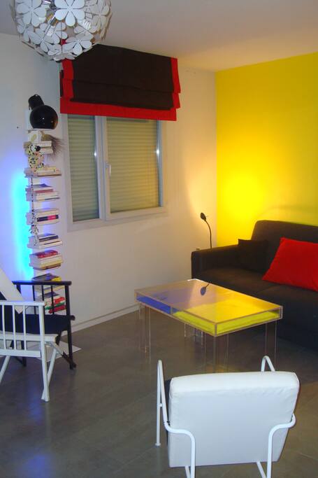 SALON