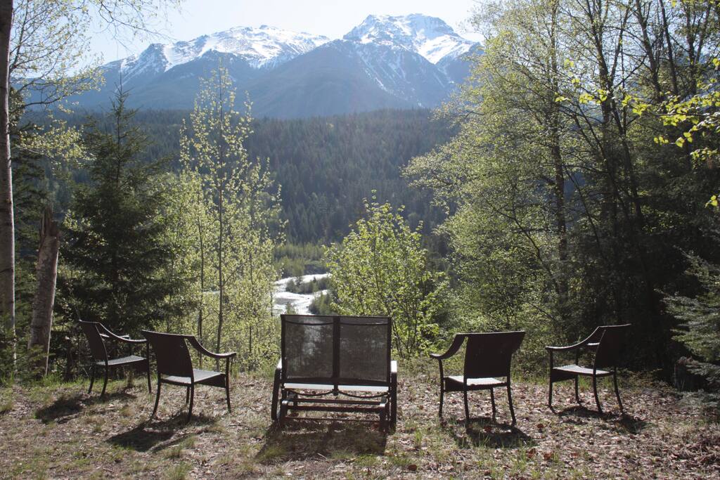Great Spot to Have Your Morning Cup Of Coffee!
