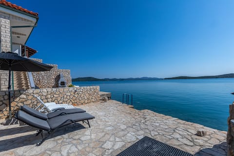 From the living room to the sea in 7 steps :) New!