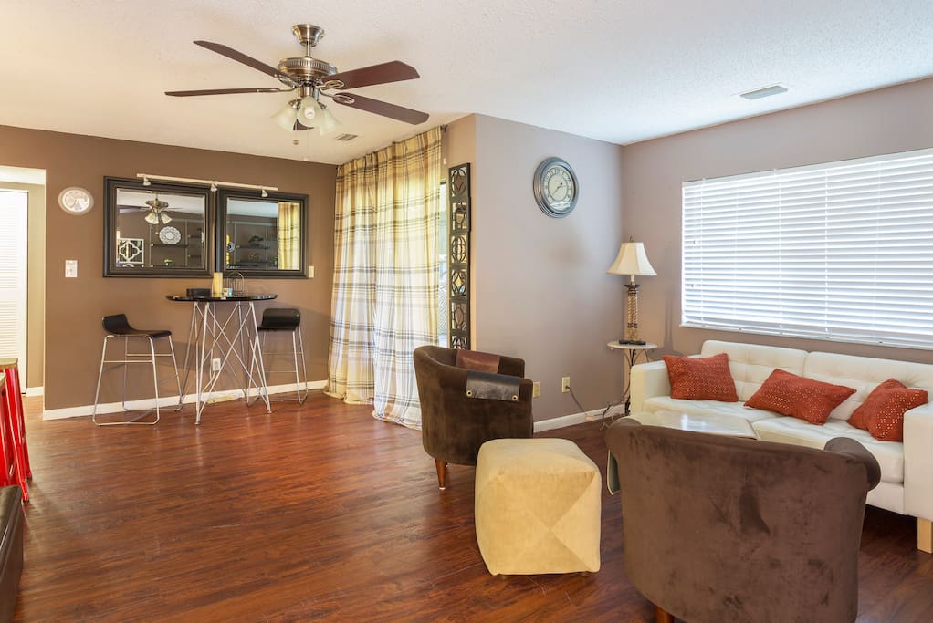 Welcome .. spacious 1 bedroom ..over 800+ sqf