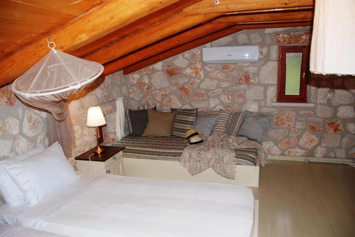 CHUMBA CHA PILI CHA KULALA