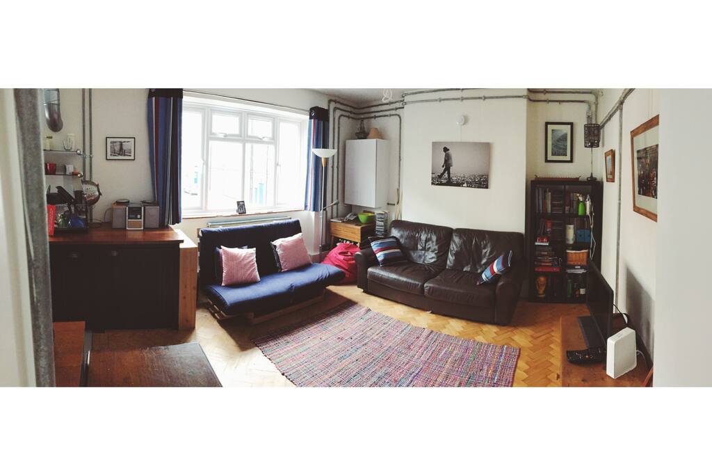 Beautiful kitchen/lounge can also be used by guests (shared with other resident but often fully available)
