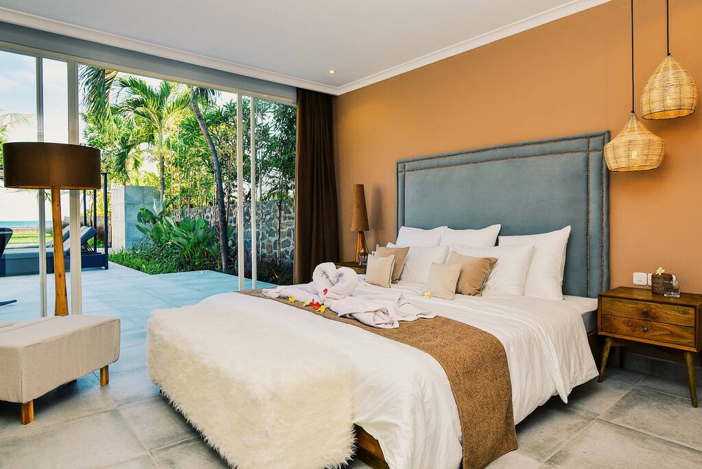 Master Bedroom - villa L