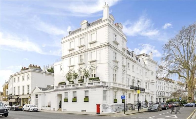Brand New Whole Knightsbridge Apartment