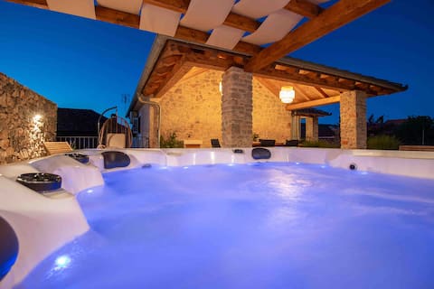Popular Airbnb listing: Holiday home "Vallis" ,Luka, Dugi otok in Rava