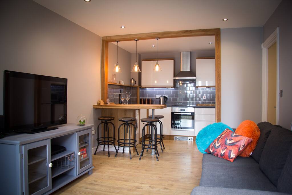 Lounge and kitchen