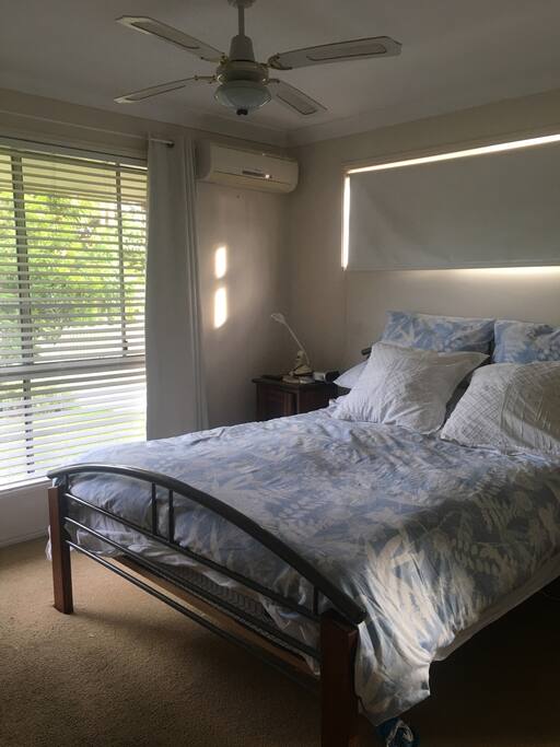 Master Bdrm queen size