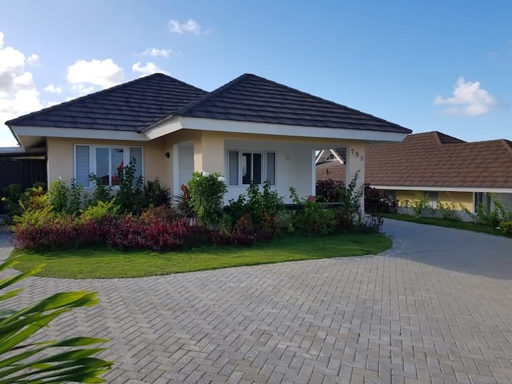 Villa Rental at Richmond Estate St Ann, Jamaica. Bungalows for Rent