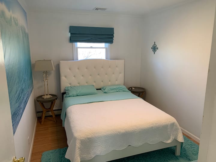 Tercer dormitorio, cama tamaño queen