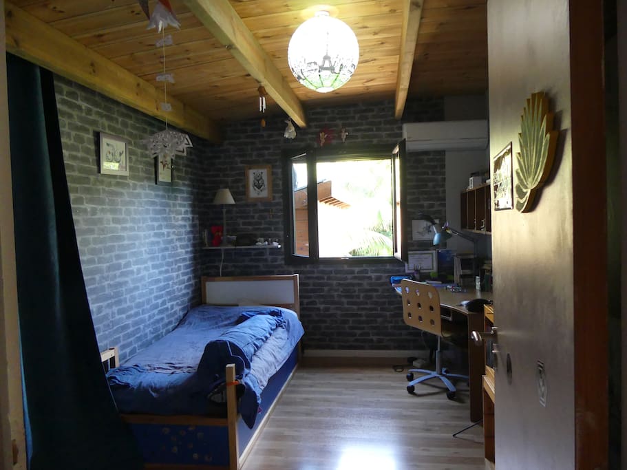 chambre 2 à l'étage