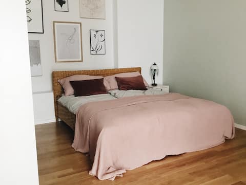 Leistungsstarkes Airbnb: Luxury Design Studio // Munich City Center in Am Schlachthof
