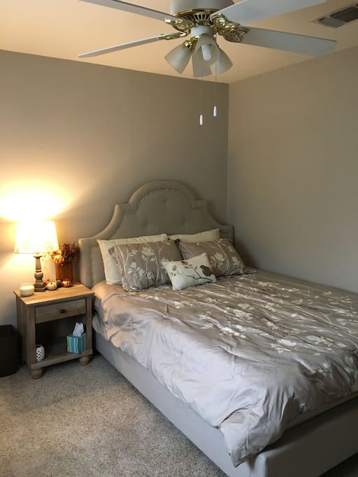 Guest bedroom