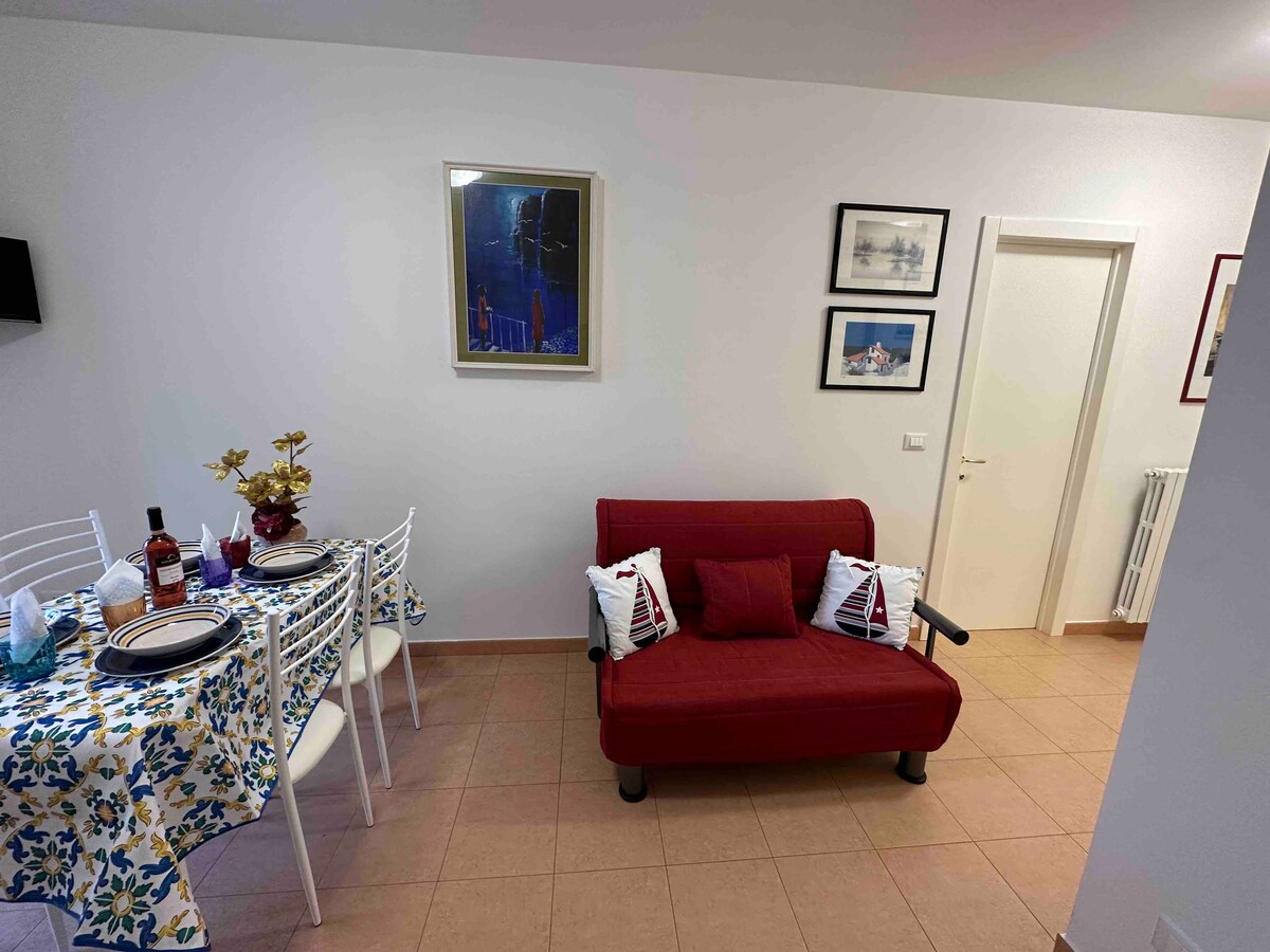 Popular Airbnb listing: Casa Orchidea 300 meters from the castle in Otranto