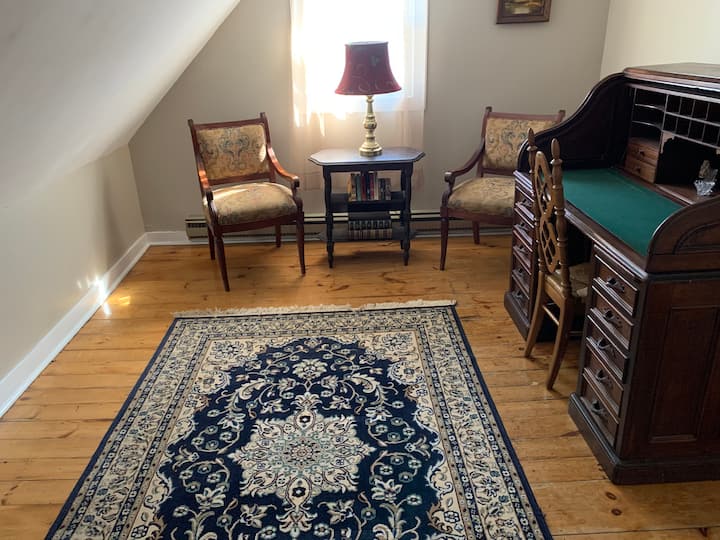 Fully Furnished 2br Apartment - Brattleboro, VT