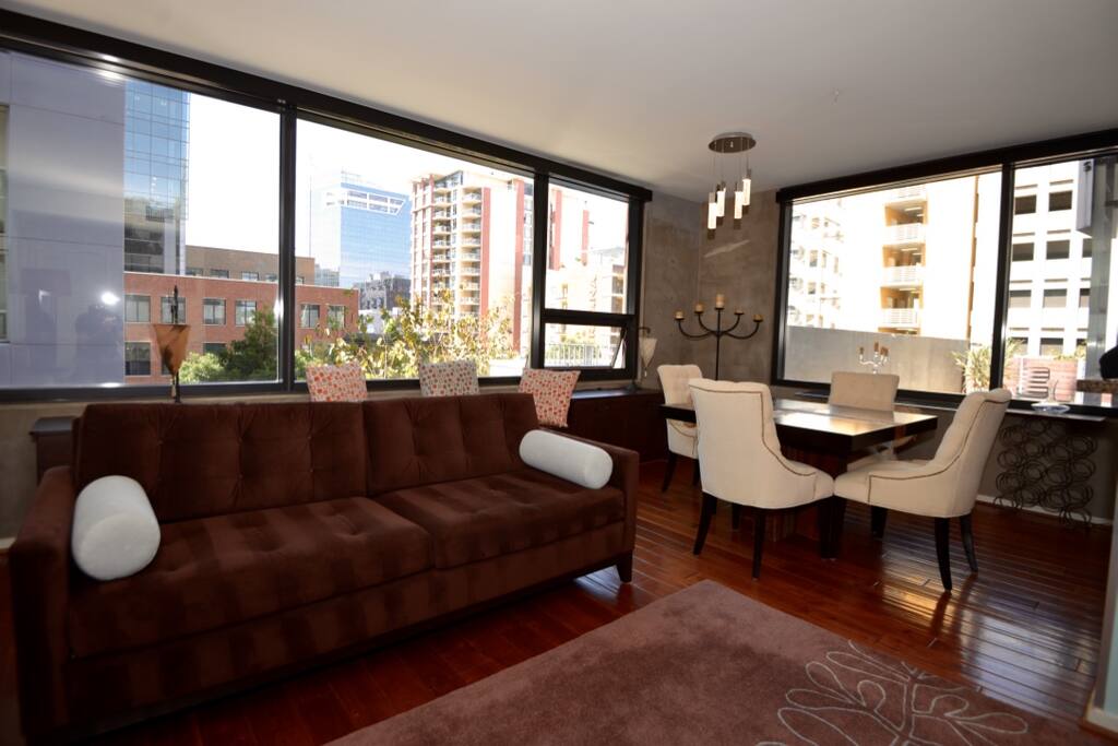 Living room/Dinning Area