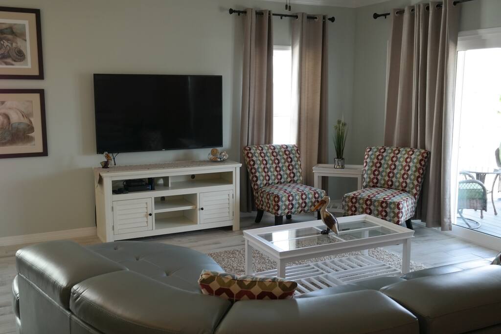 Living Room - Great Seating 65" TV
