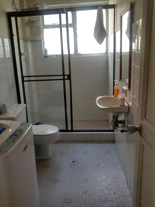 Baño sencillo y cumple a cabalidad su función!