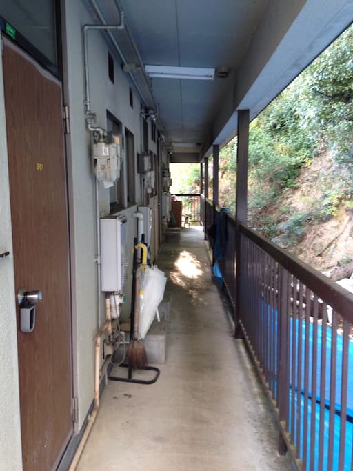 A hallway on the second floor.二階の廊下です