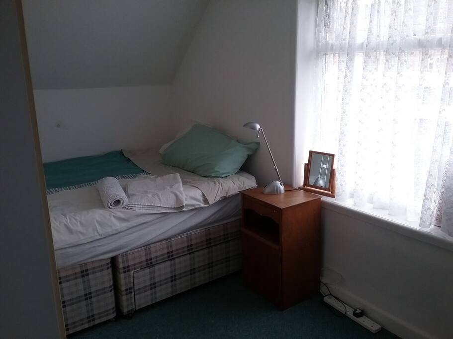 Top rear bedroom