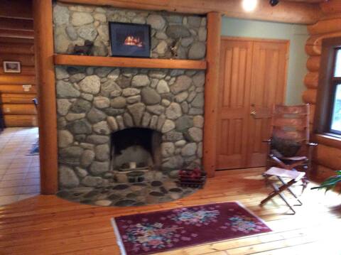 Artisan Log Lodge