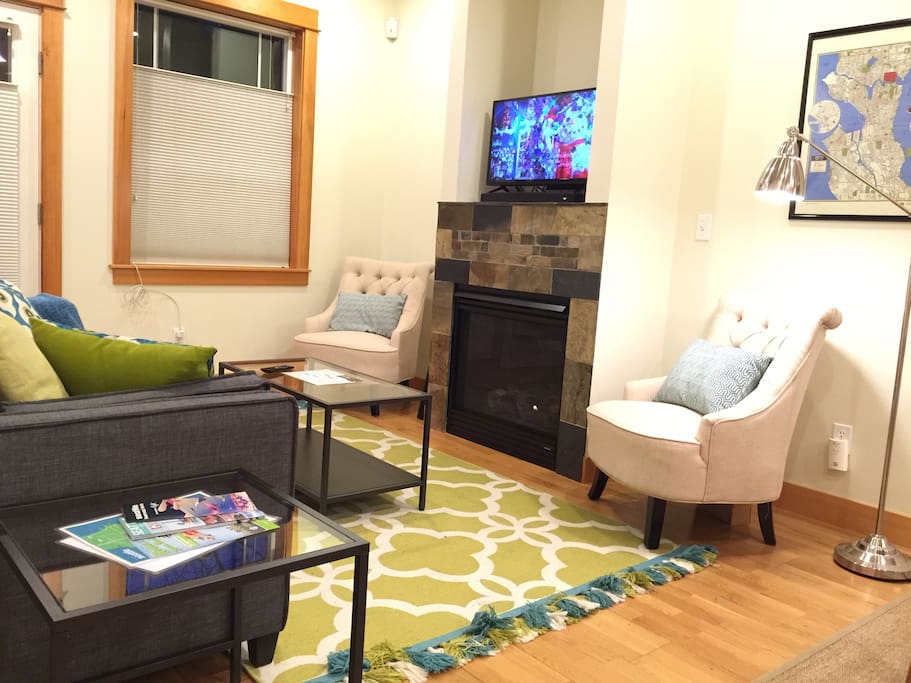 Plan your stay with guidebook and maps.