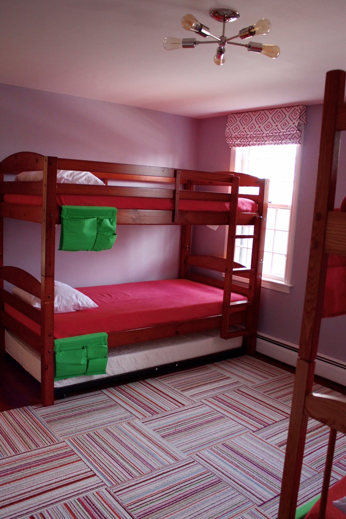 Chambre avec lits superposés, six couchages.