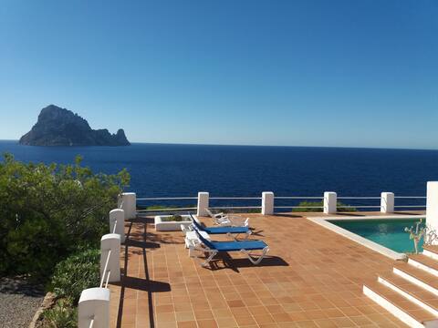 "OJOS DE MAR" (EYES OF THE SEA) VIEWS OF ES VEDRA