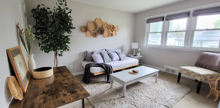 Air B And B Burlington Ontario